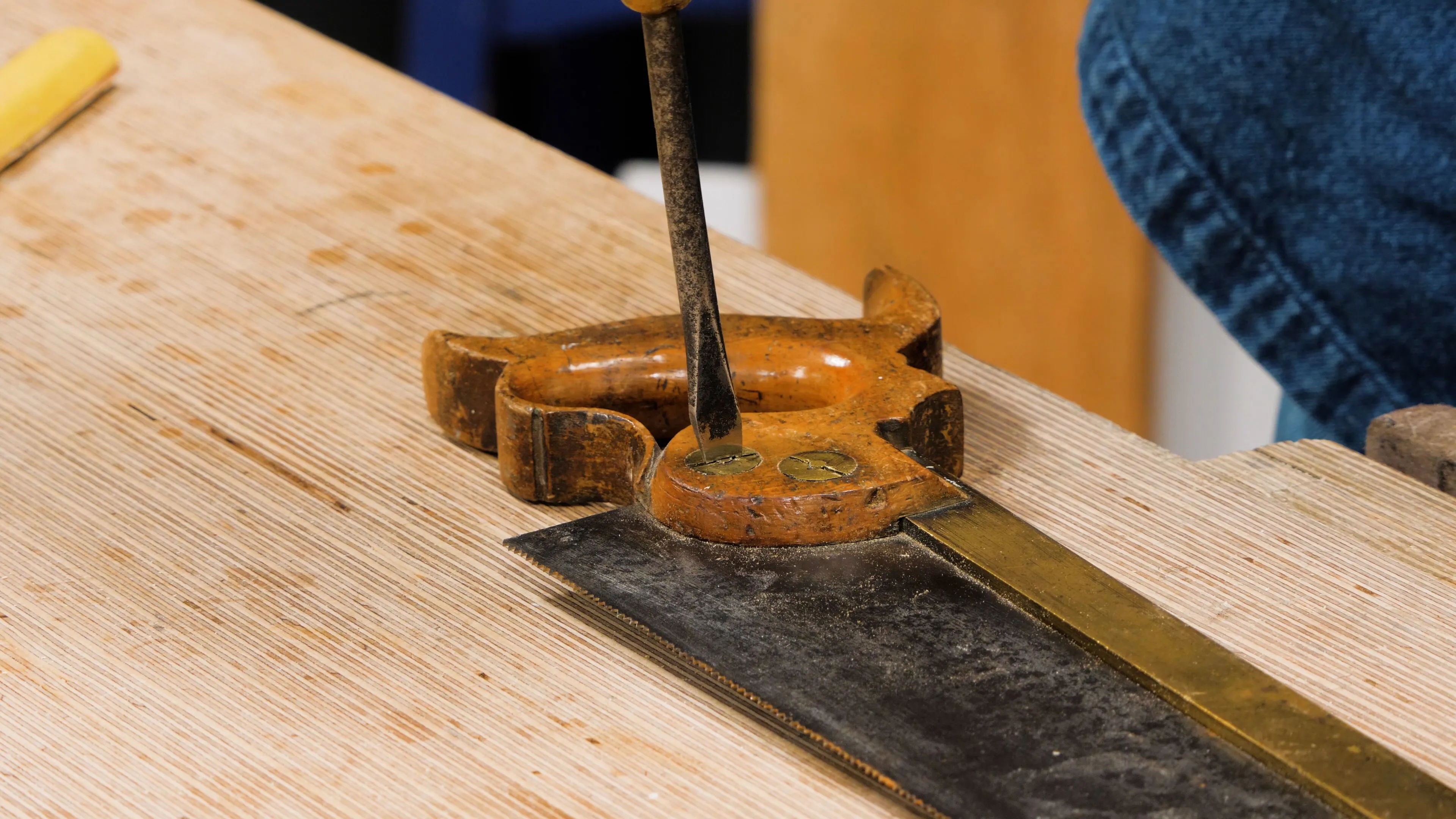 10 Quick Woodworking Tips (03).00_01_06_14.Still013