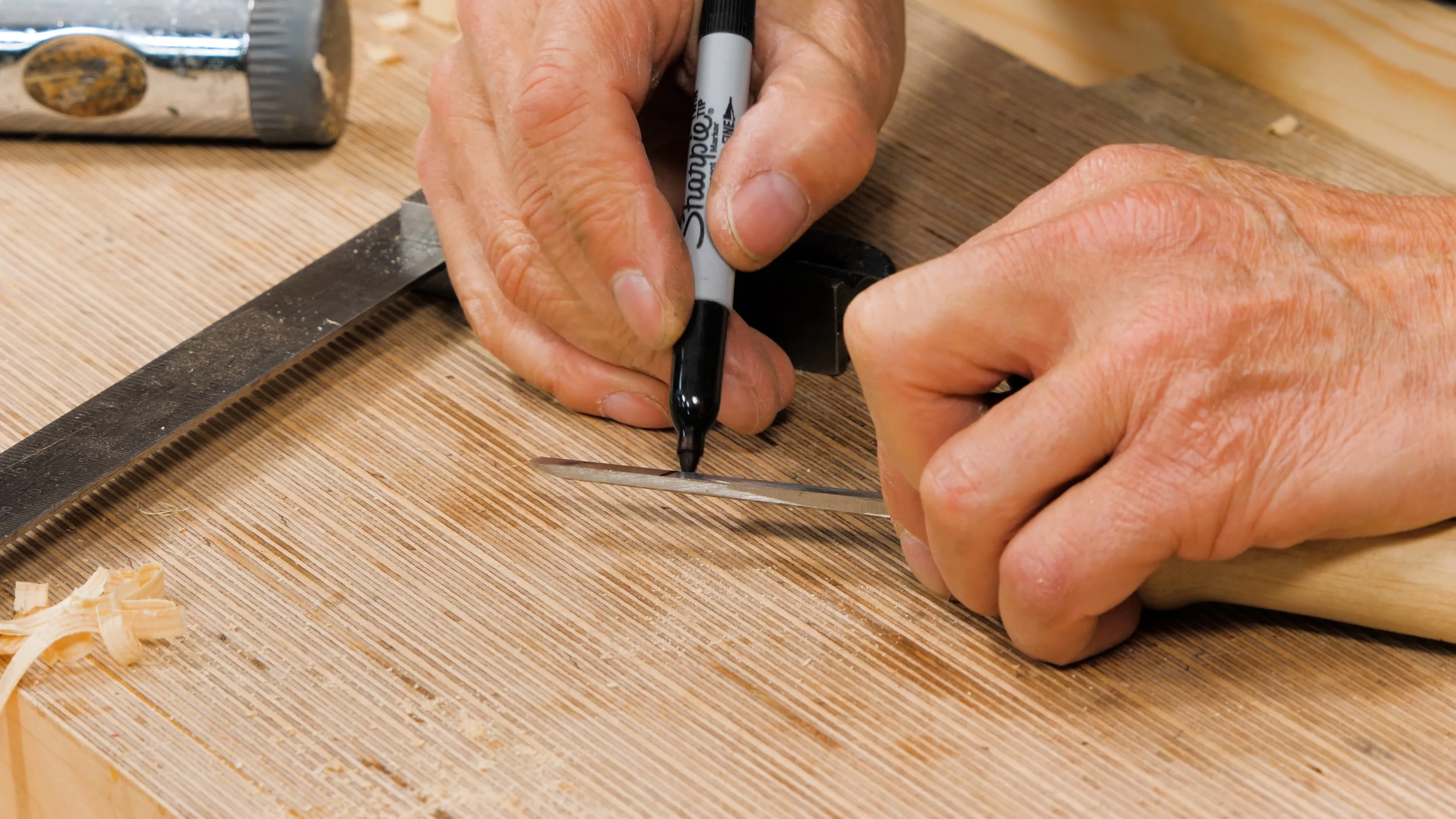 10 Quick Woodworking Tips (03).00_04_50_00.Still035