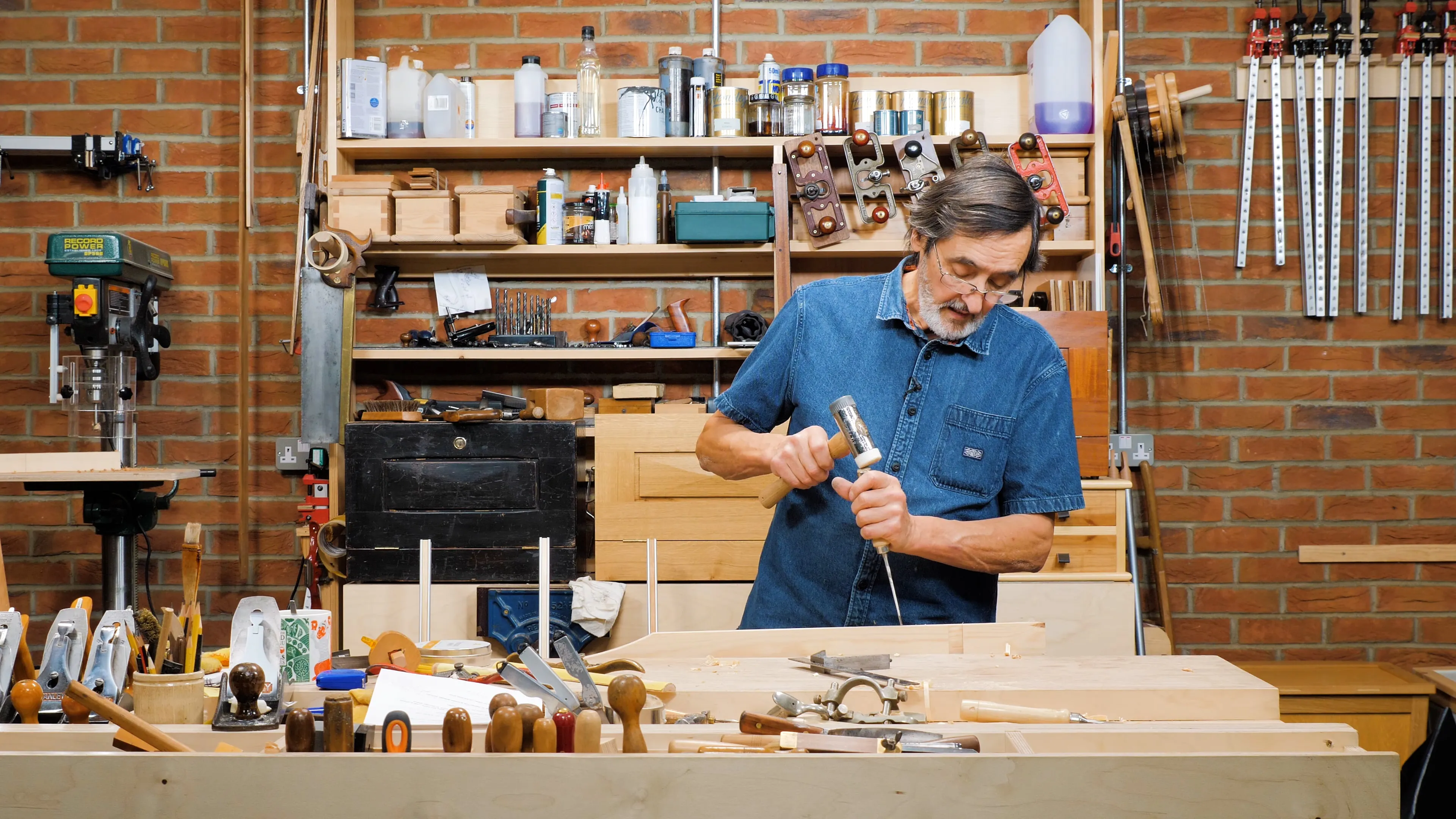 10 Quick Woodworking Tips (03).00_04_57_28.Still036