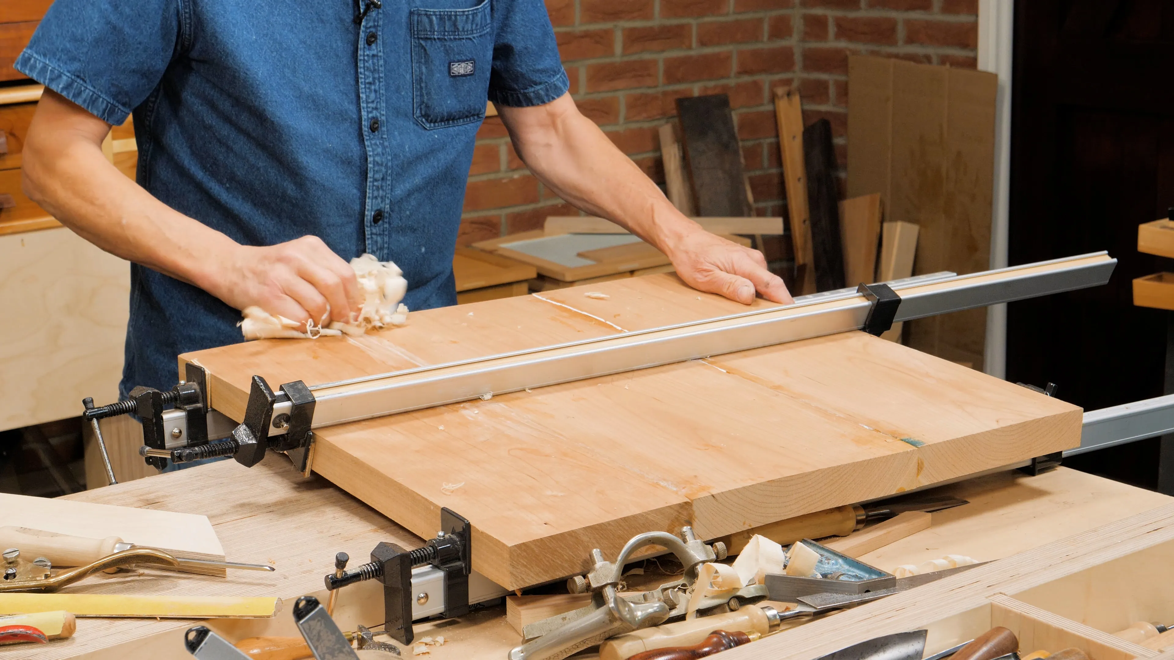 10 Quick Woodworking Tips (03).00_06_03_07.Still041