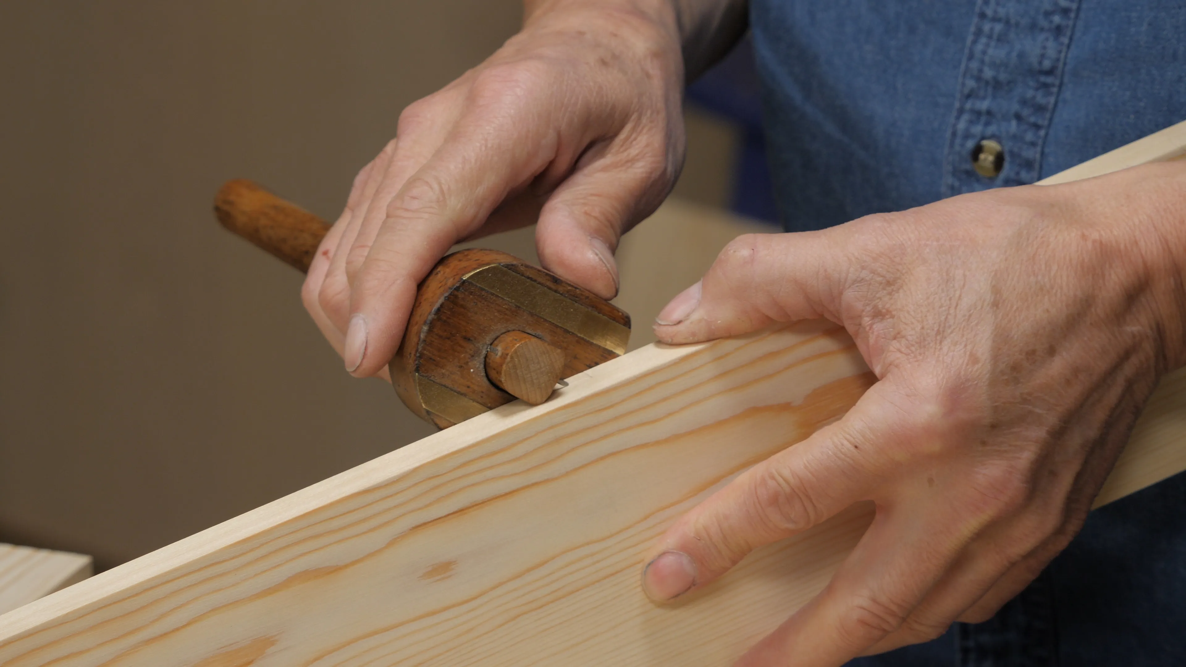 Use the marking gauge to set the depth of the recesses