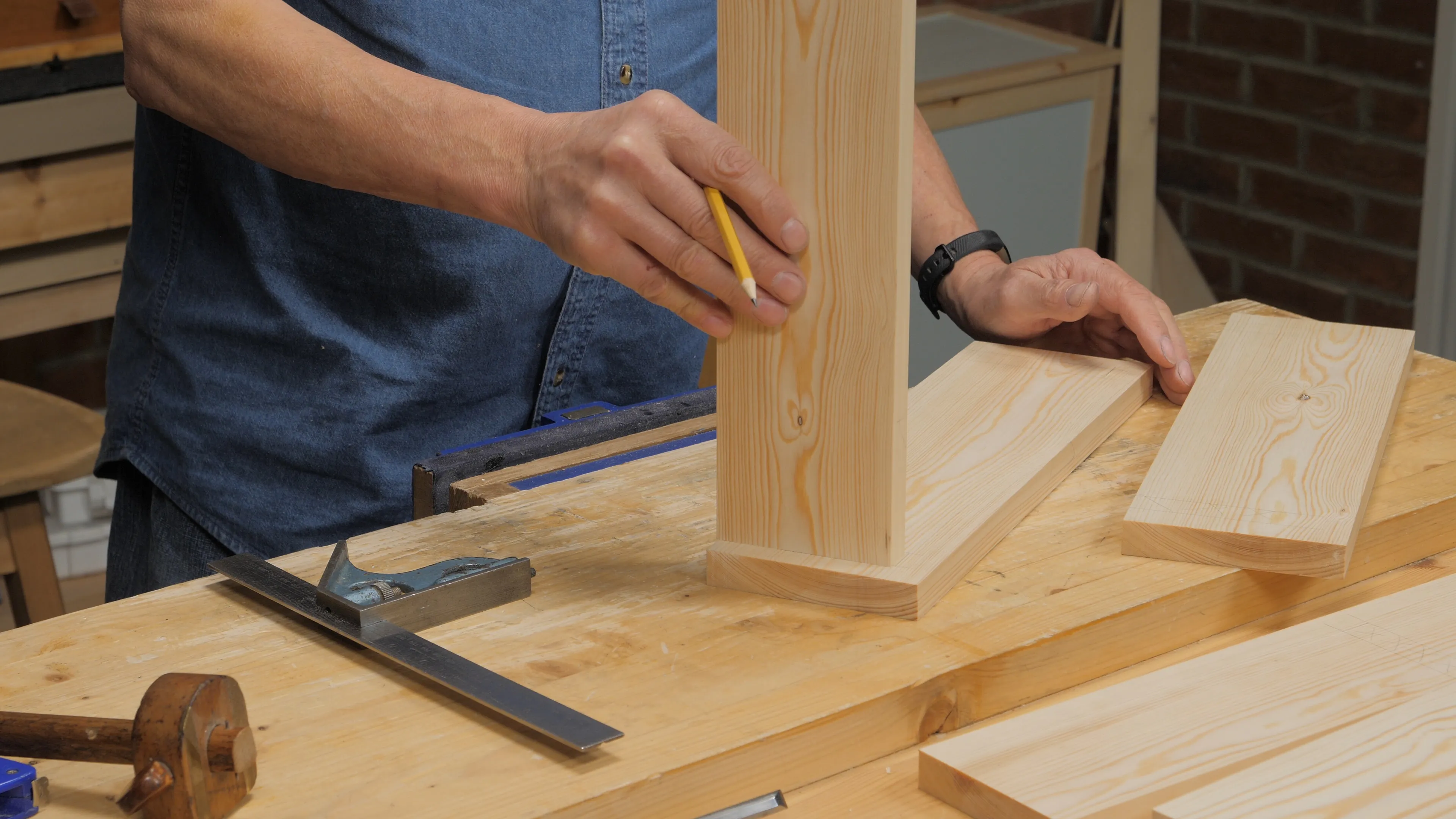 The position of the side piece