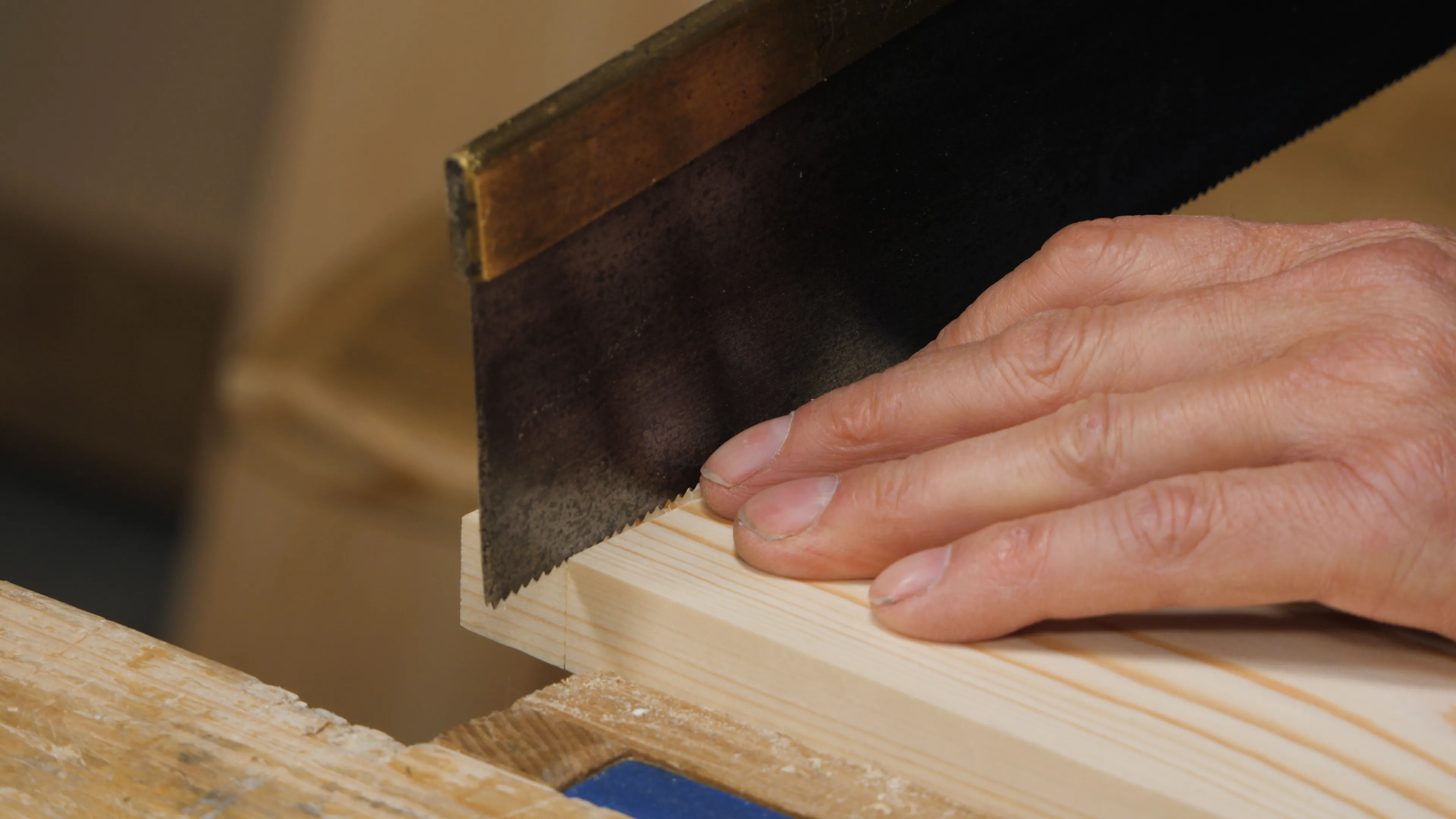 Cross-cut the shelf to length