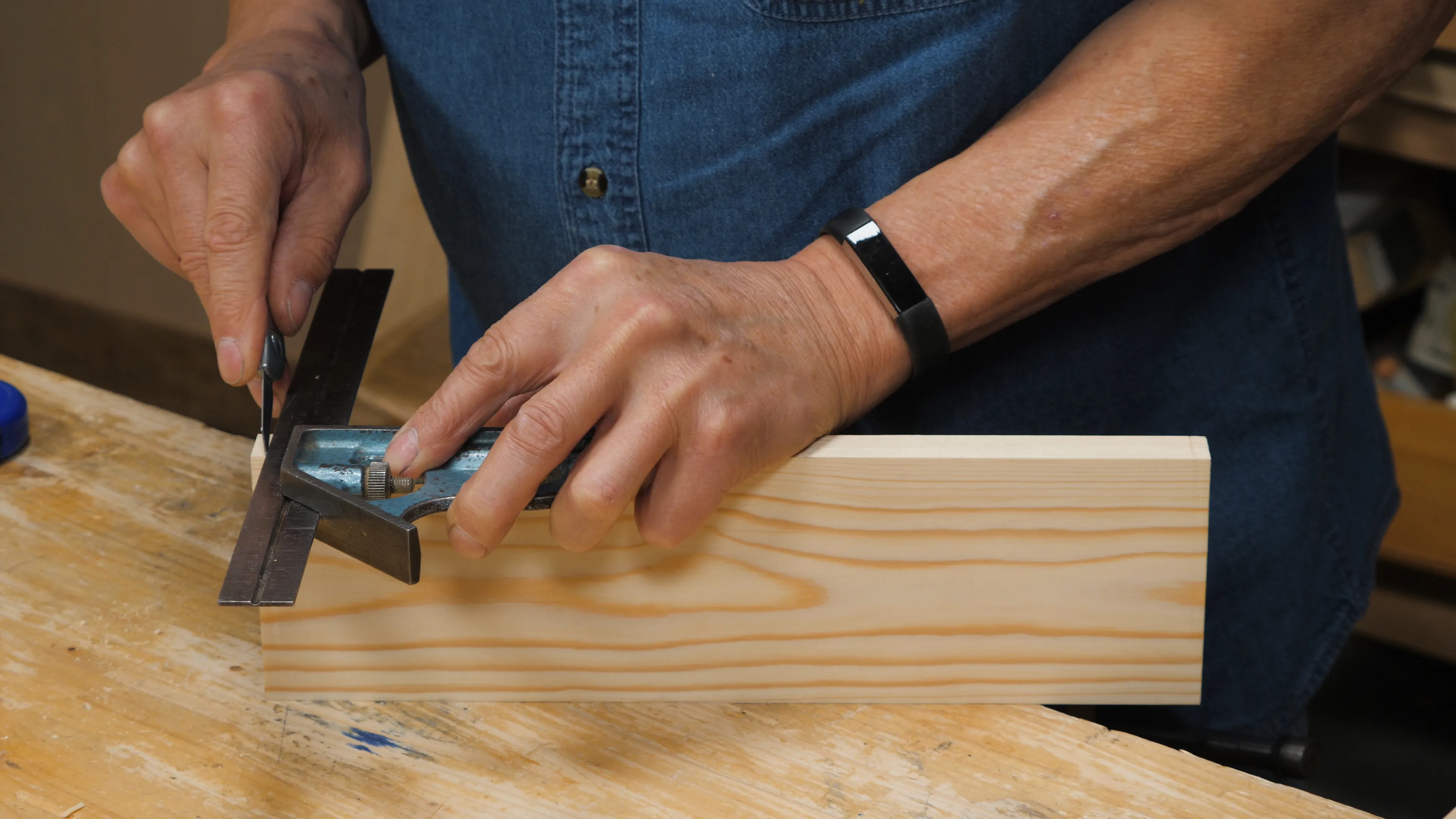 From the nick, square a knifewall along the front edges