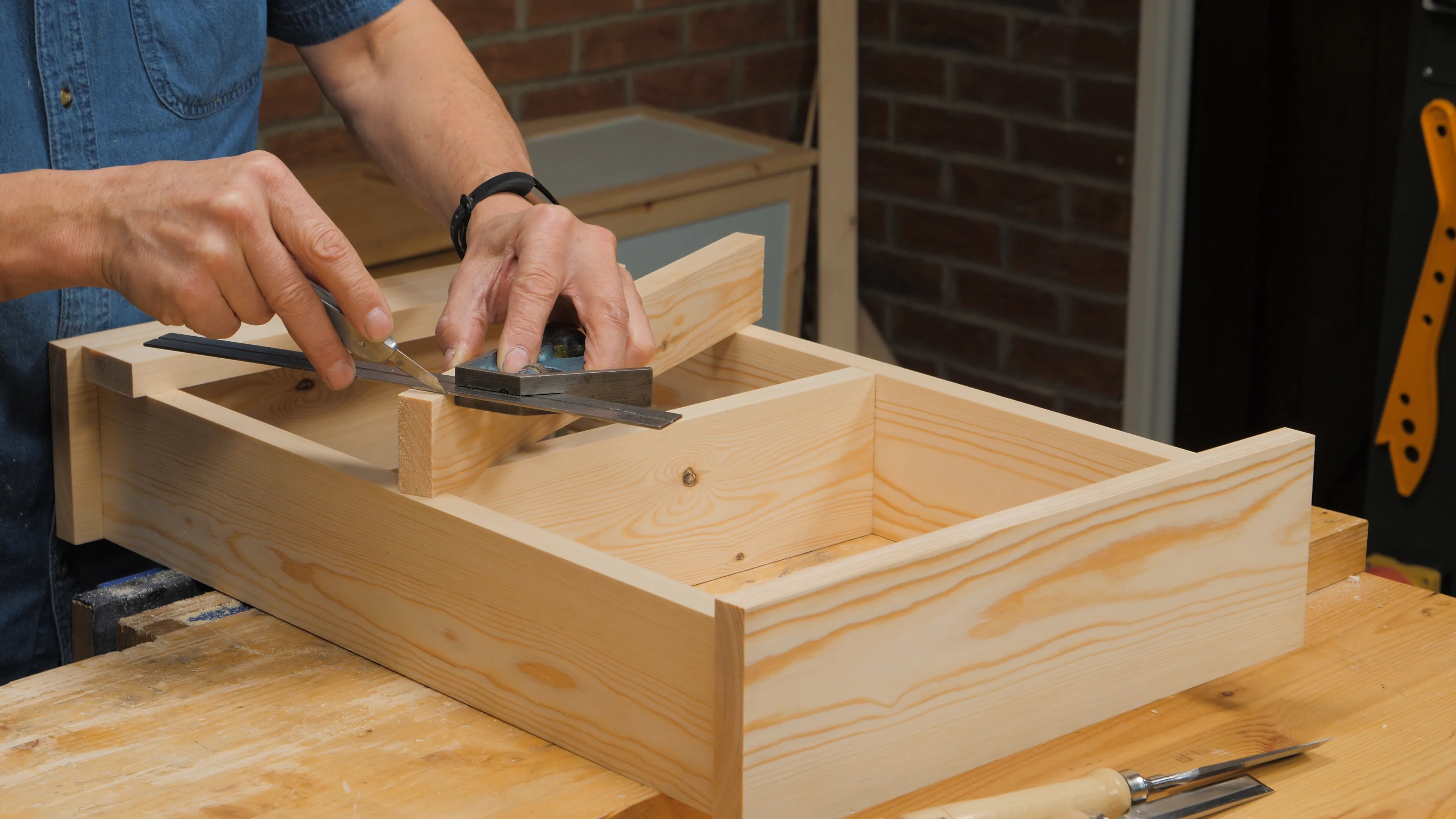 Square a knifewall all around before cross-cutting to length
