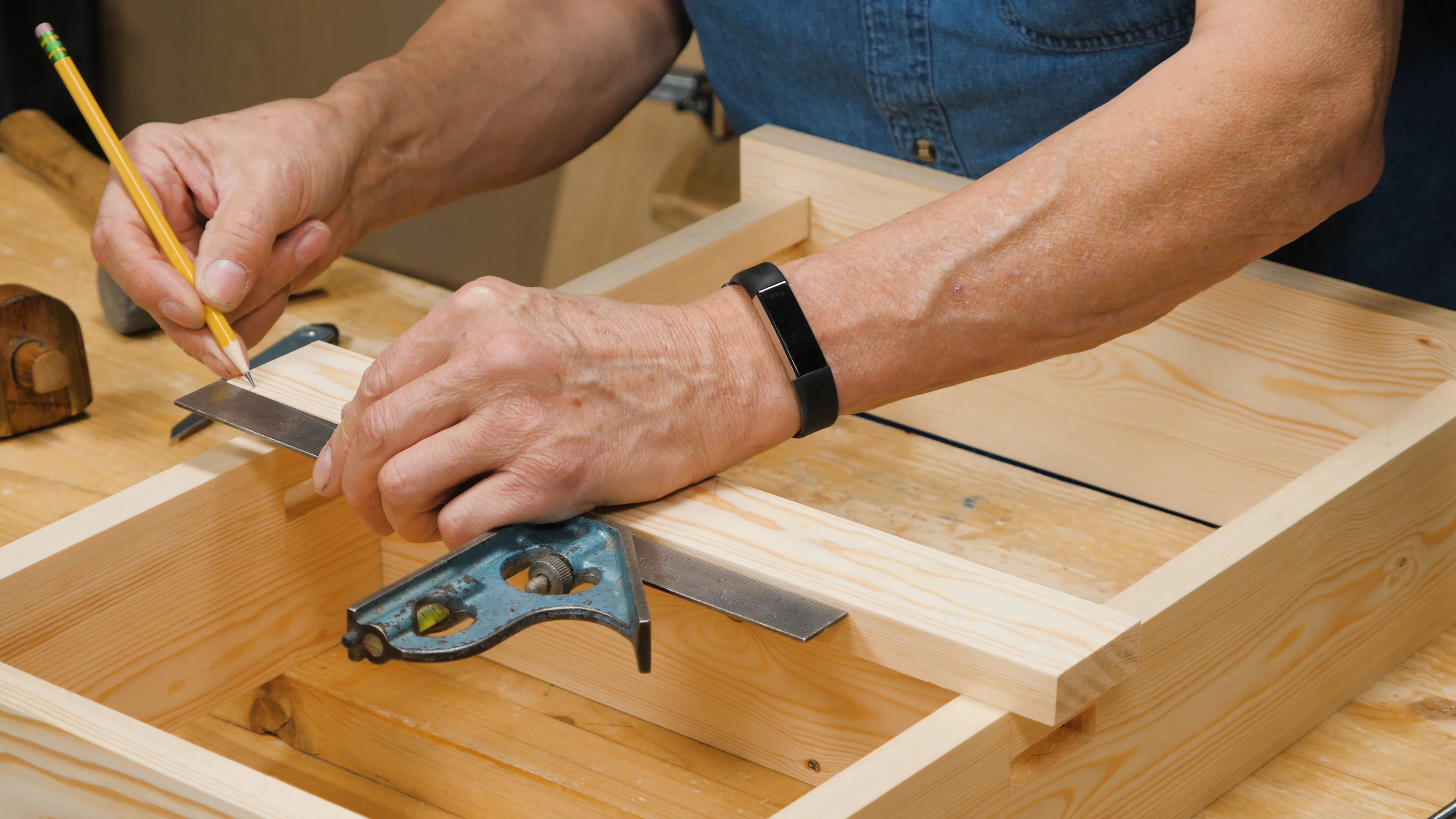 Mark the 1/2" protrusion to help you centre the rail