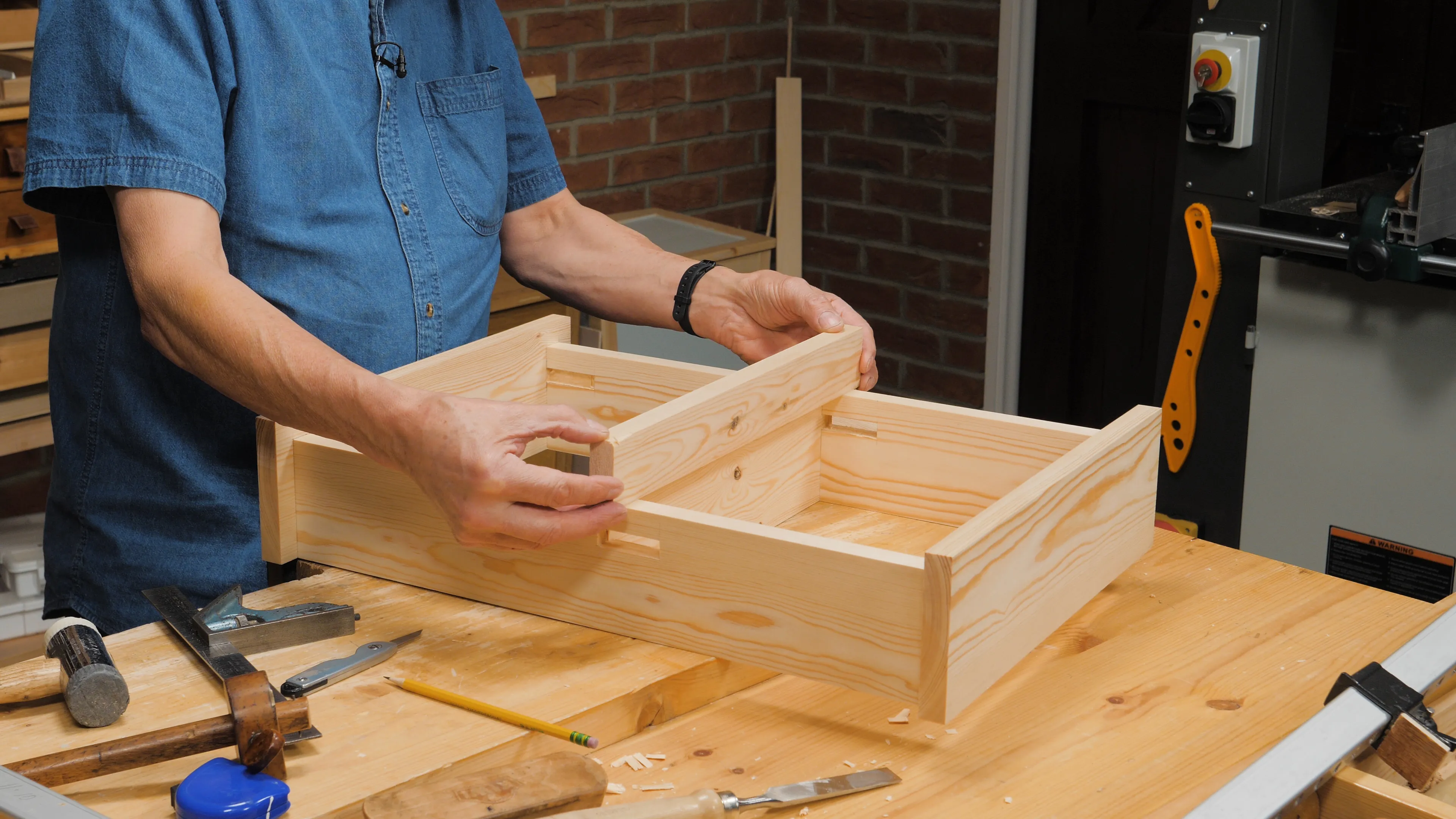 Your shoulders should correspond to the notches on the shelf piece