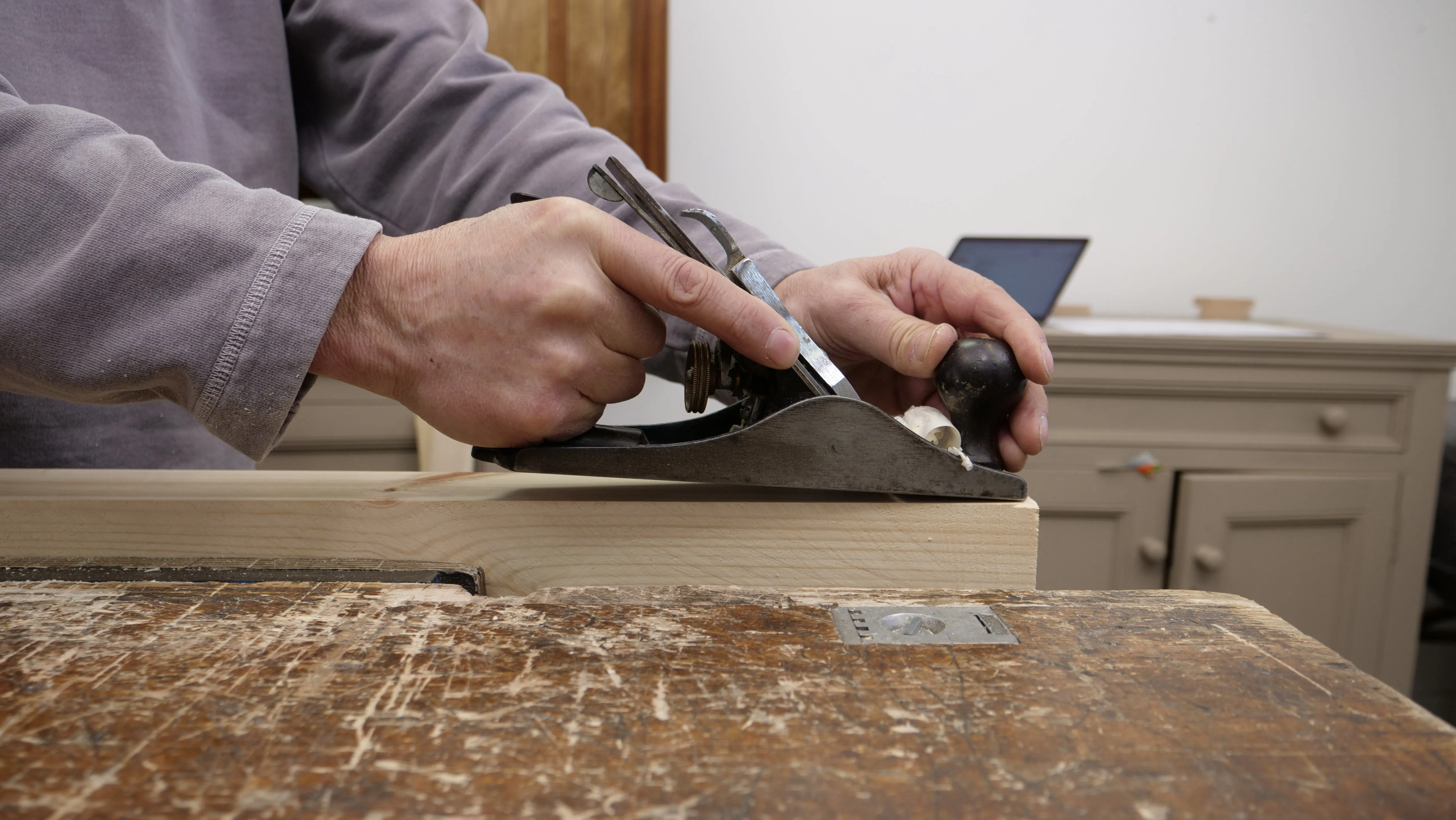 Keeping the fore part registered and lifting the heel reduces friction and lends you economy of motion