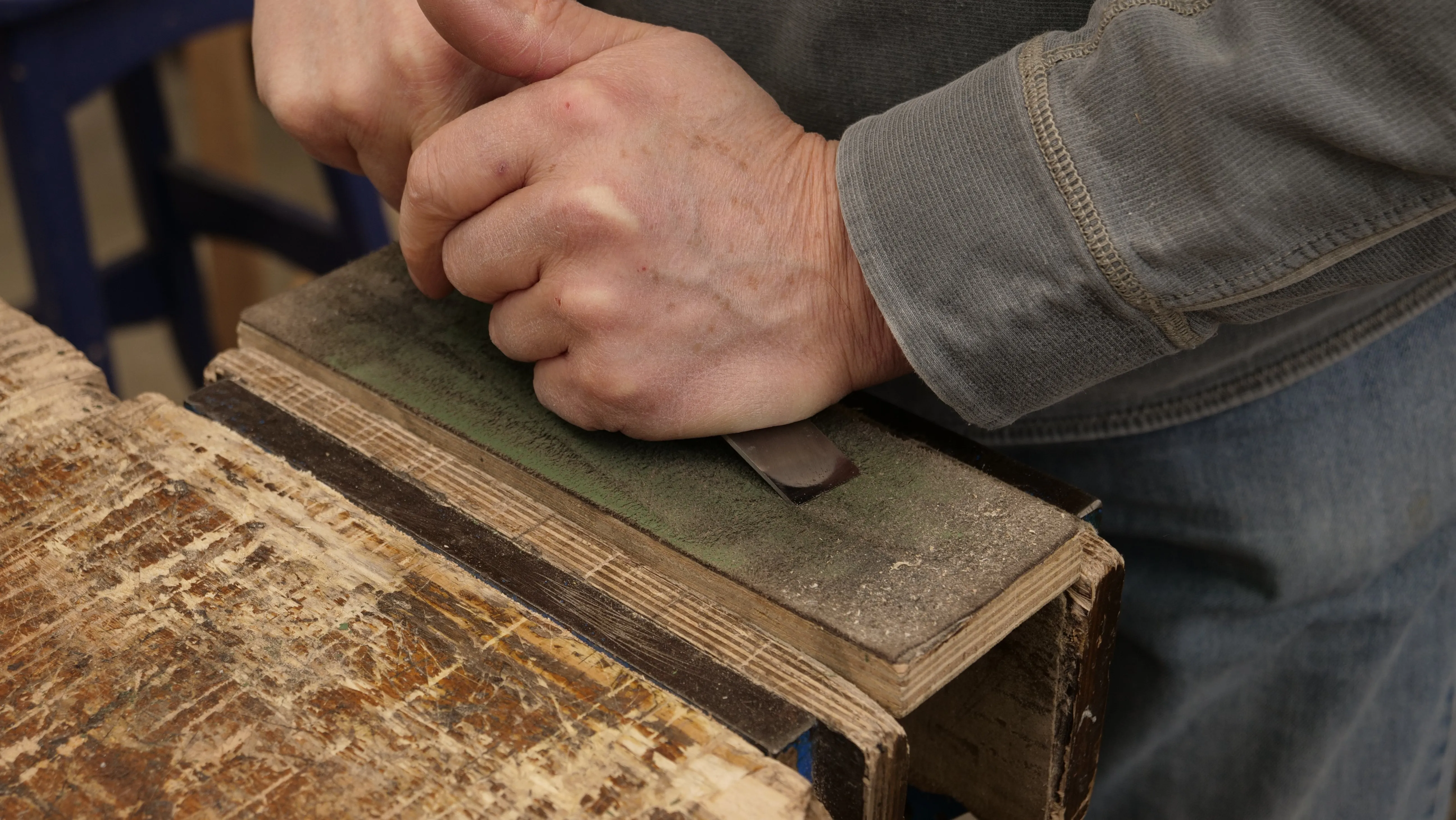 Use the strop to polish the camber and the cutting edge. This will remove any leftover burr and polish the edge.