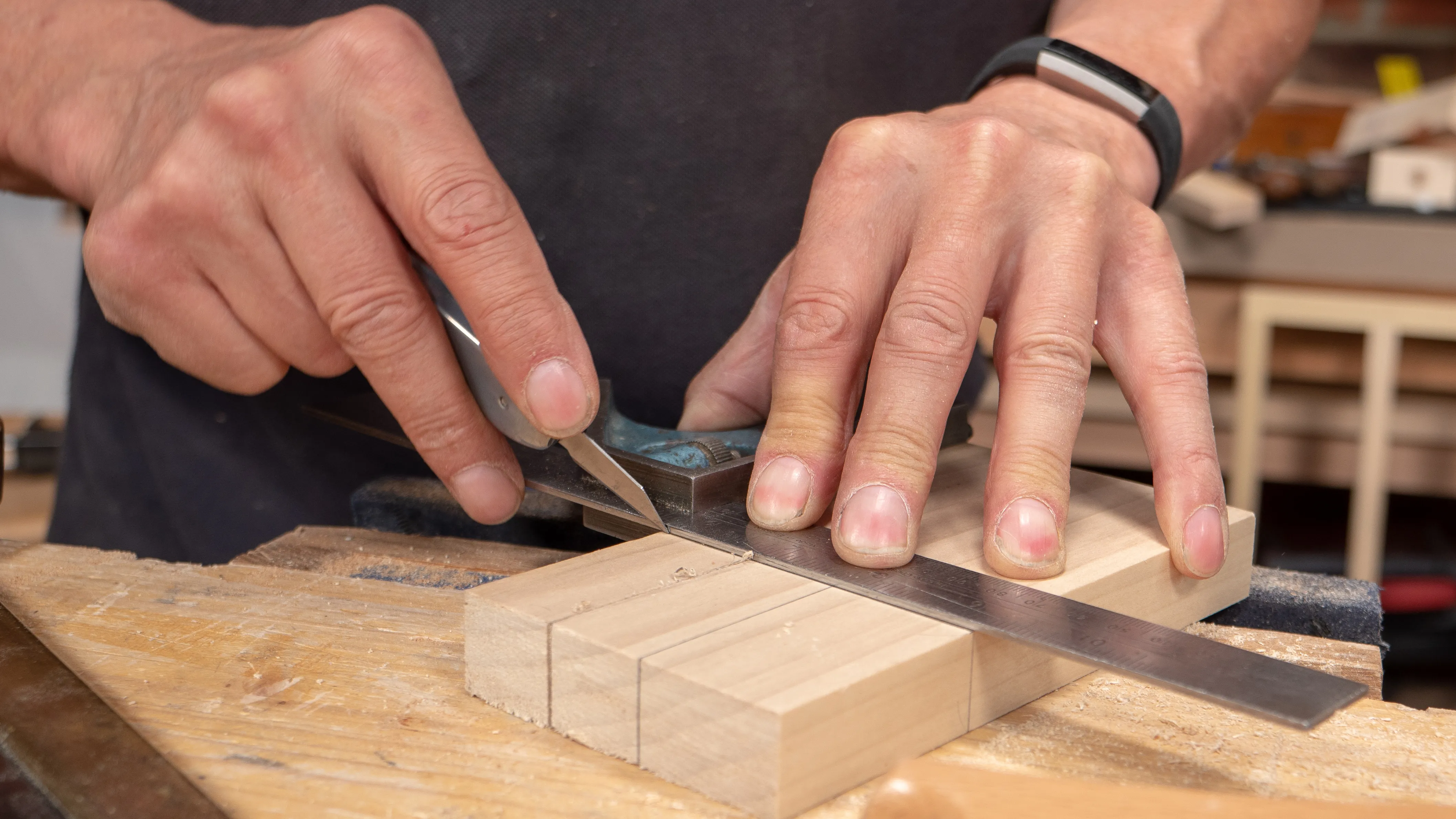 A knifewall reduces the likelihood of tear out