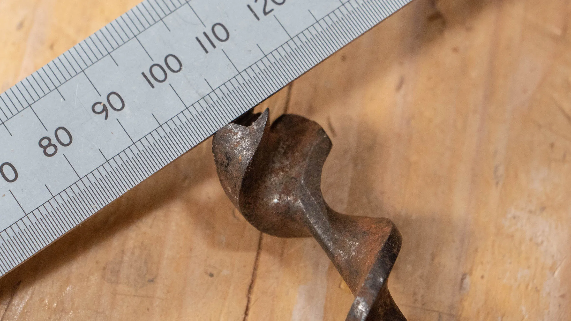 Spur taller than cutting edge