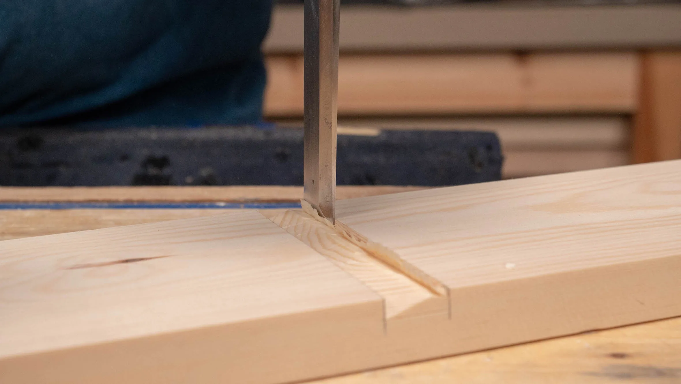 Chop vertically along the knifewall as before