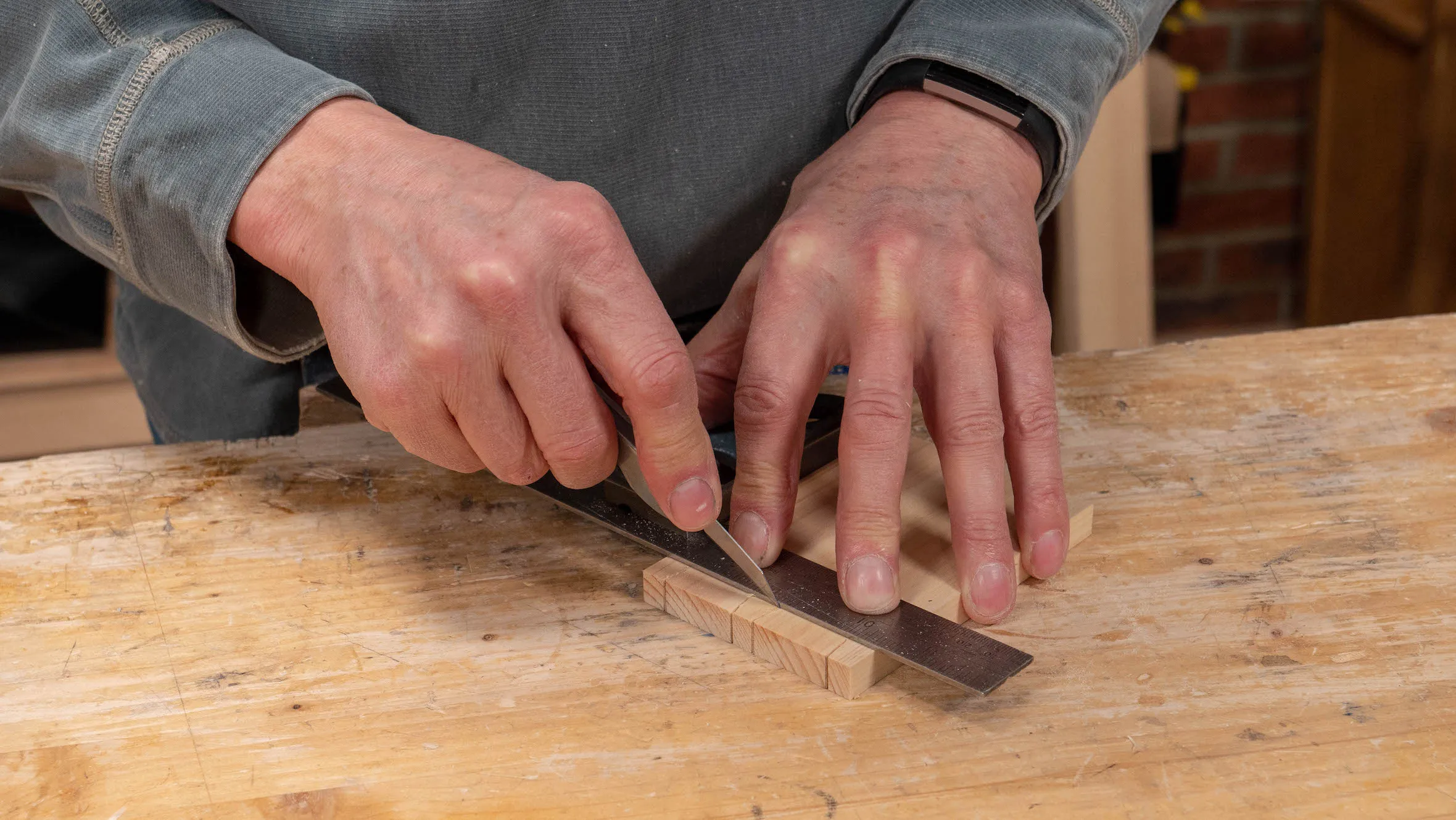 Your first and last knifewalls should be aligned perfectly. Check again and correct if they do not.