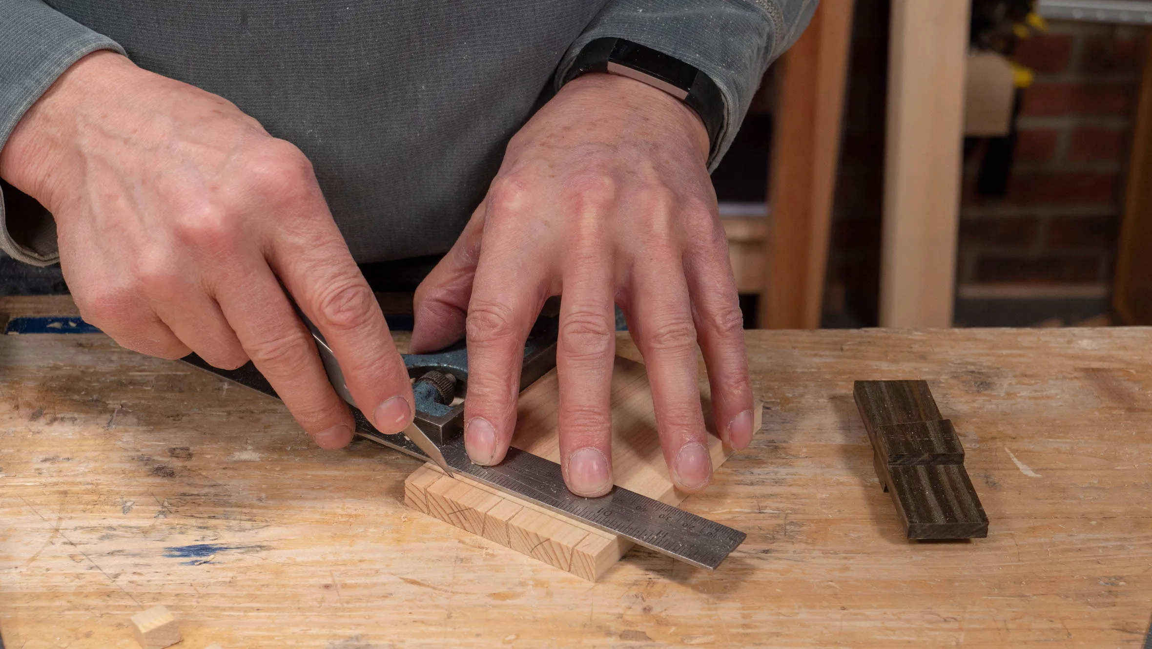 Do not go onto the pins (beyond the saw kerfs)