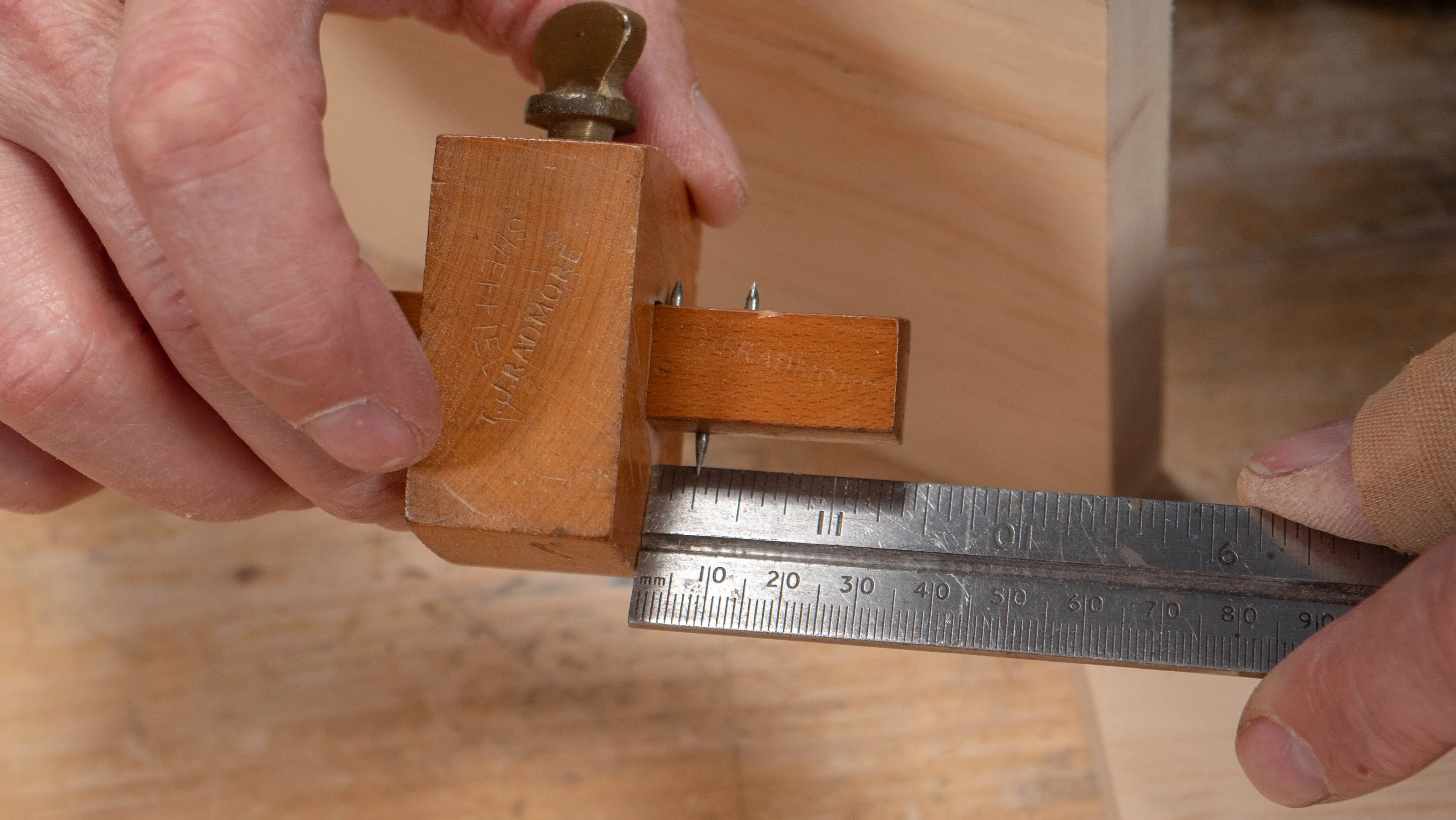 Set you single pin gauge to 1/4" (6mm)