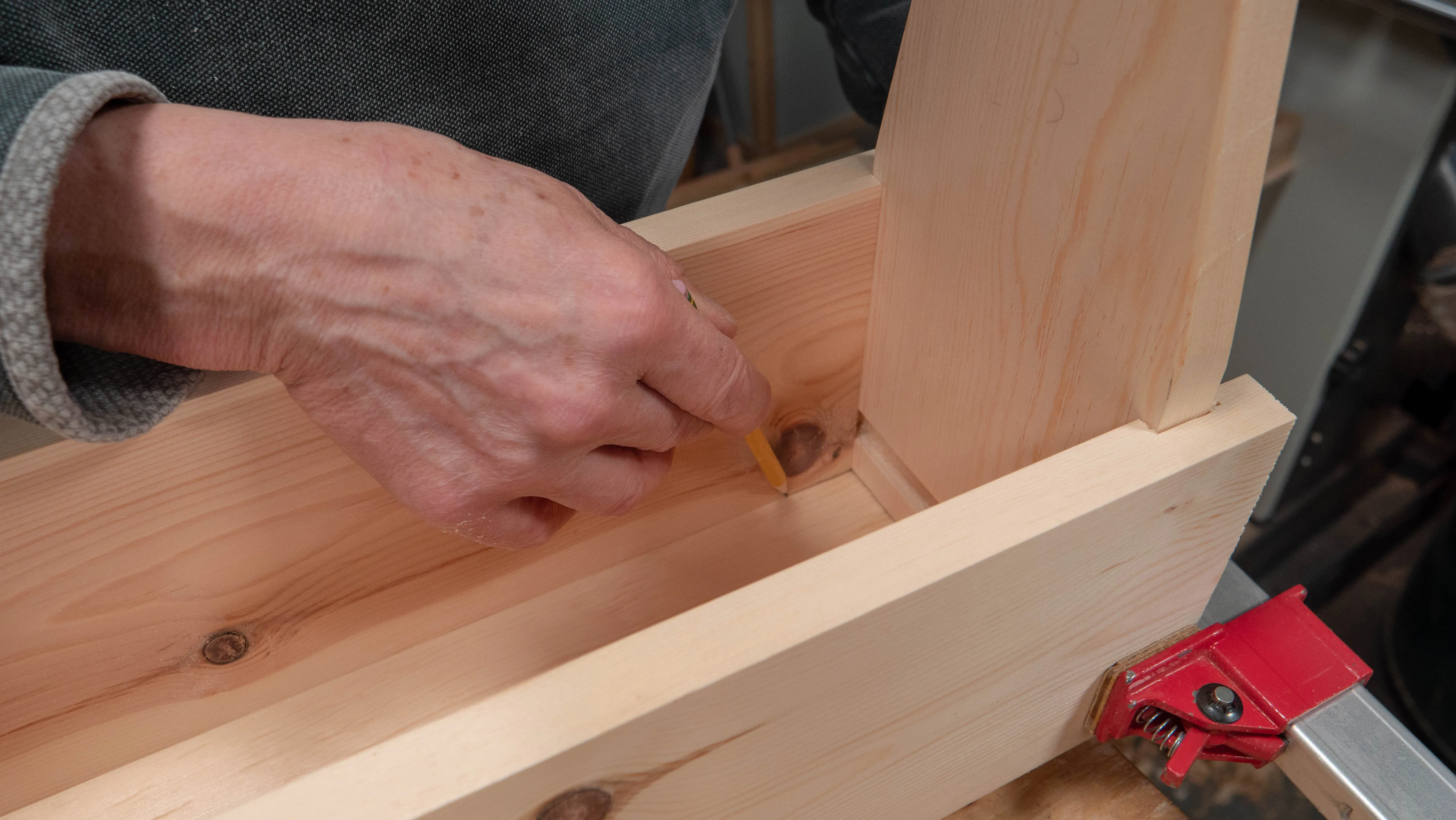 Make a clear cut line for the width with a pencil