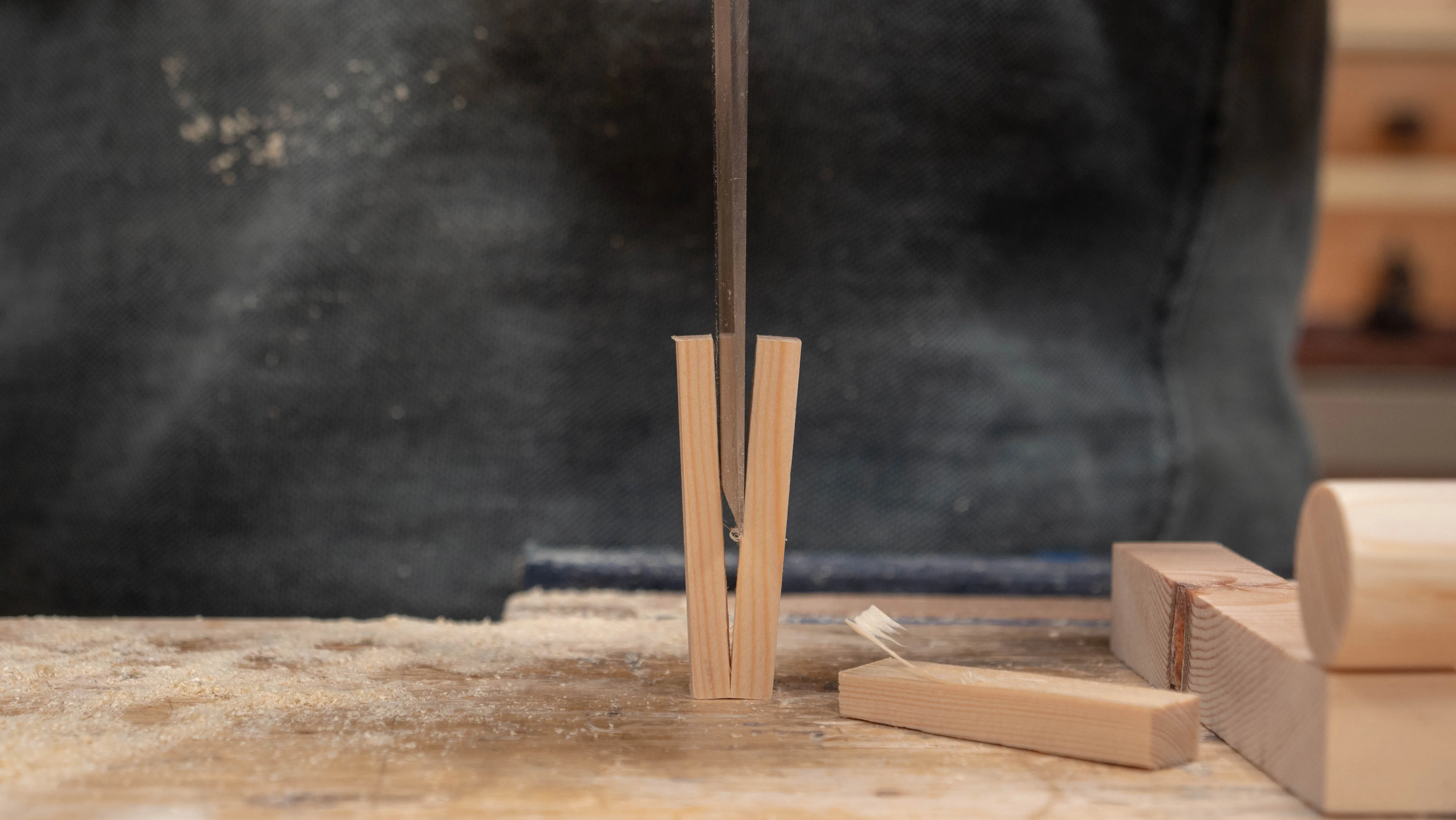 The blank should be relatively straight grain