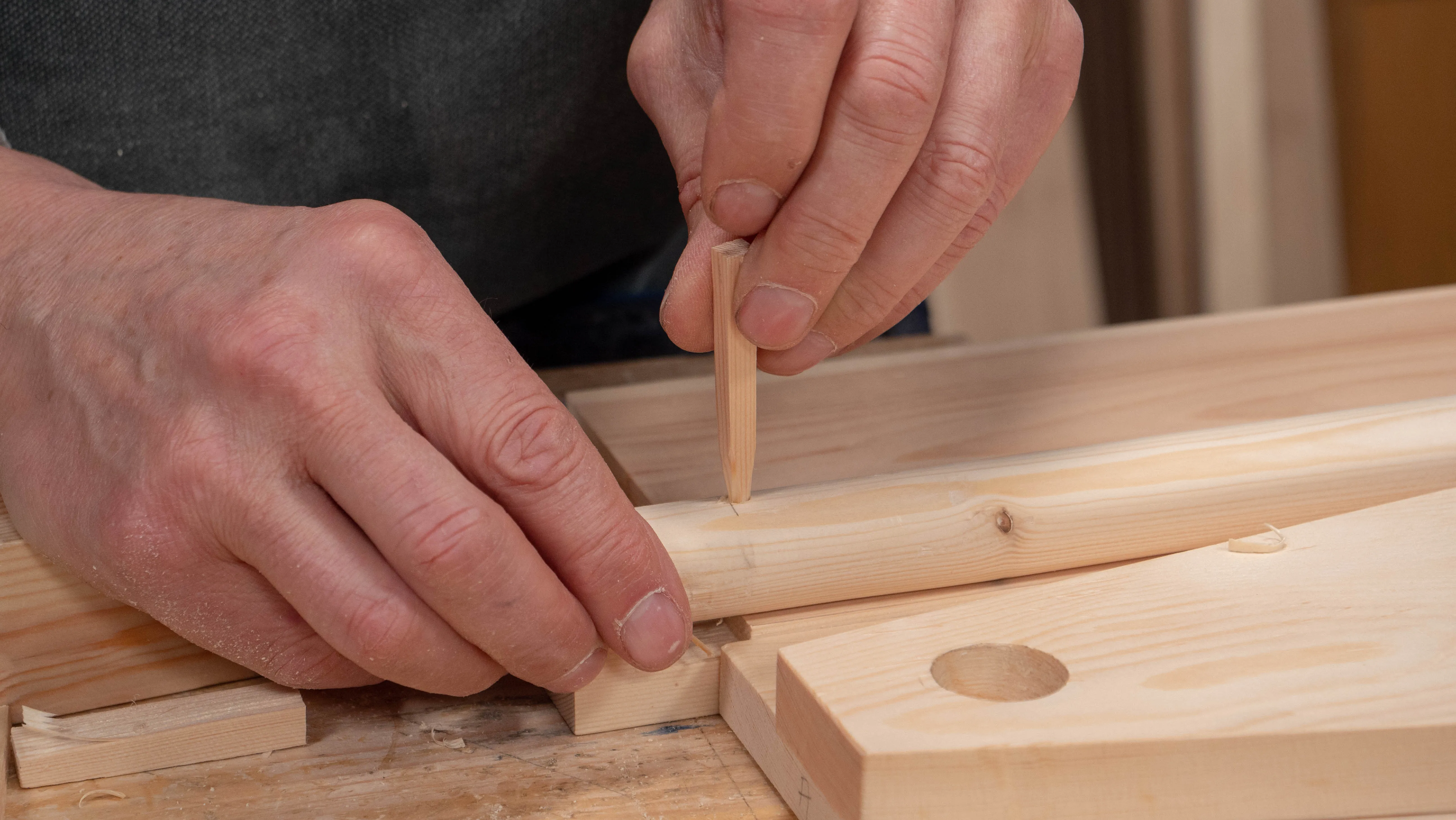 Turn the peg in the hole to create bruise marks to guide you