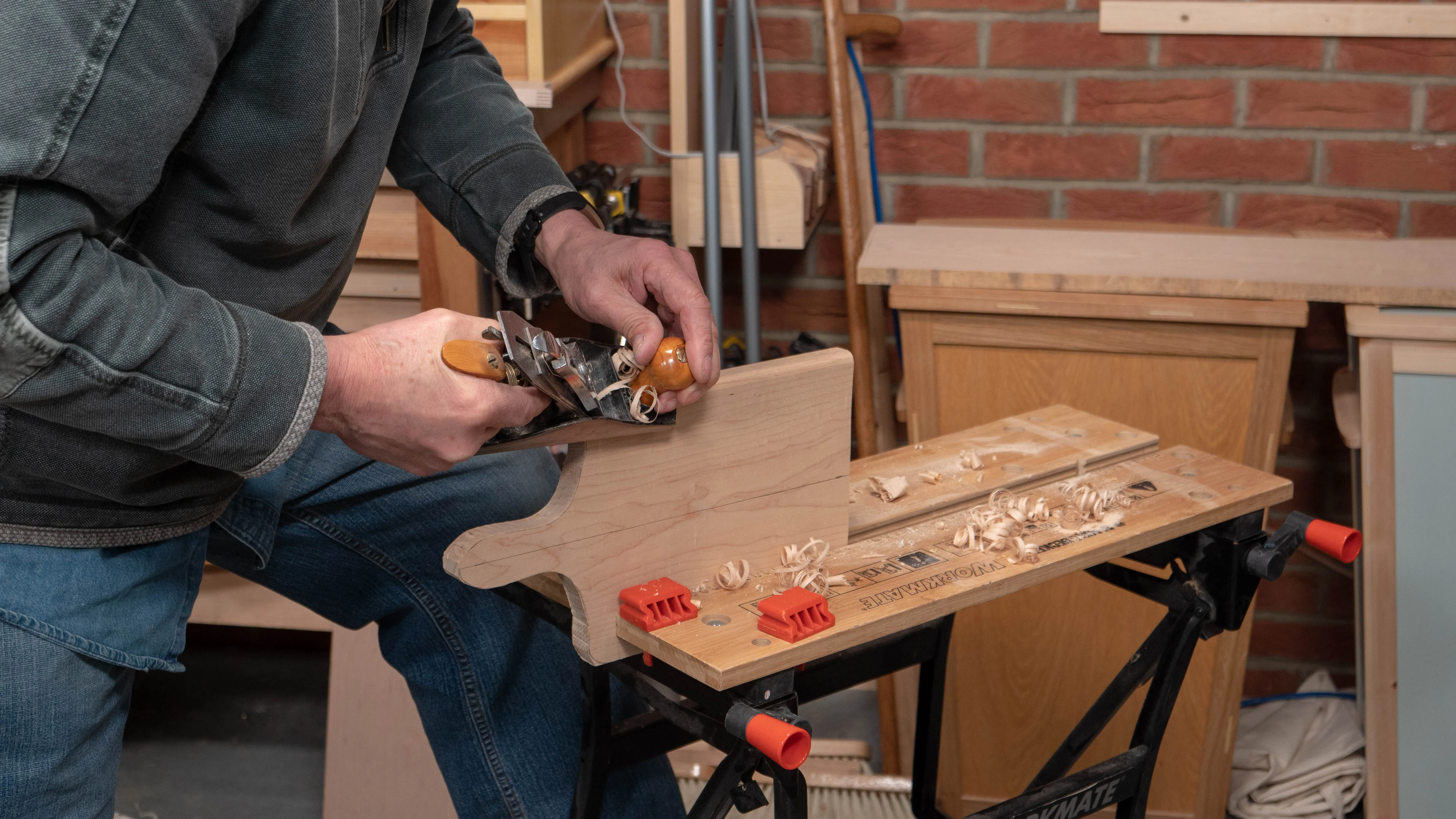 There's no need to skew the plane when working on long grain