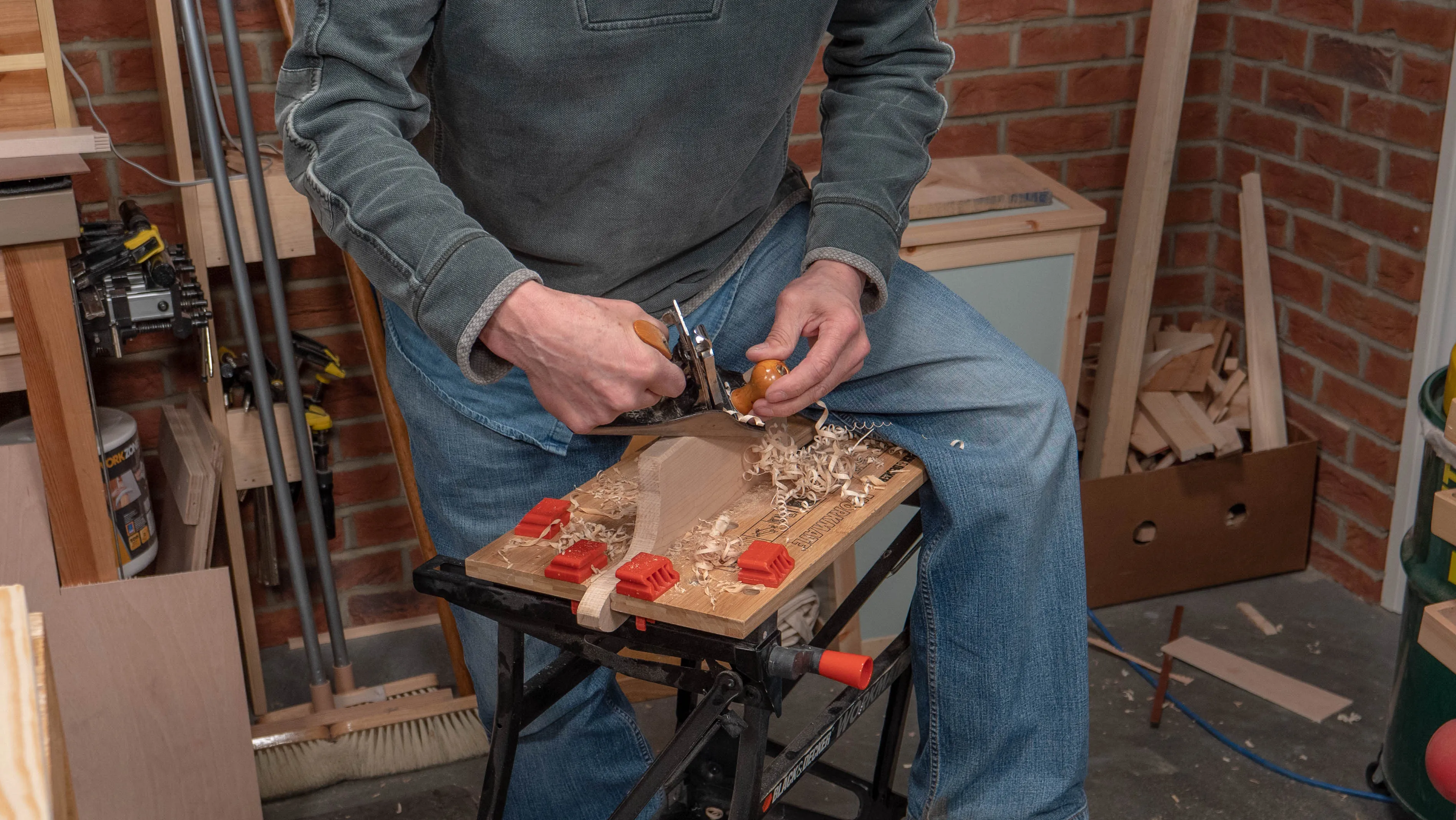 Roundover the sides as before, first taking off the corners to create a bevel