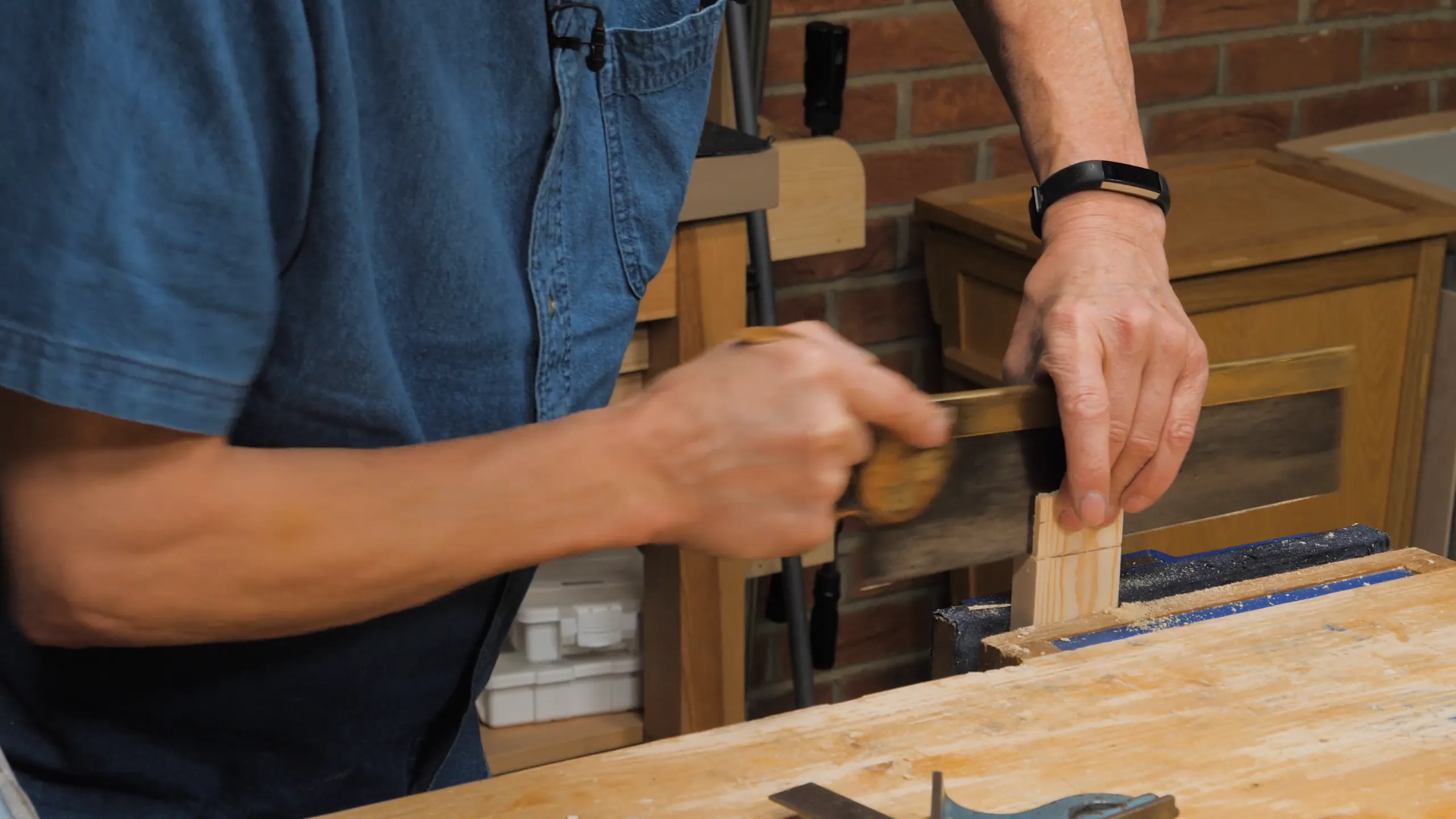 Press the waste piece against the saw plate to avoid drifting